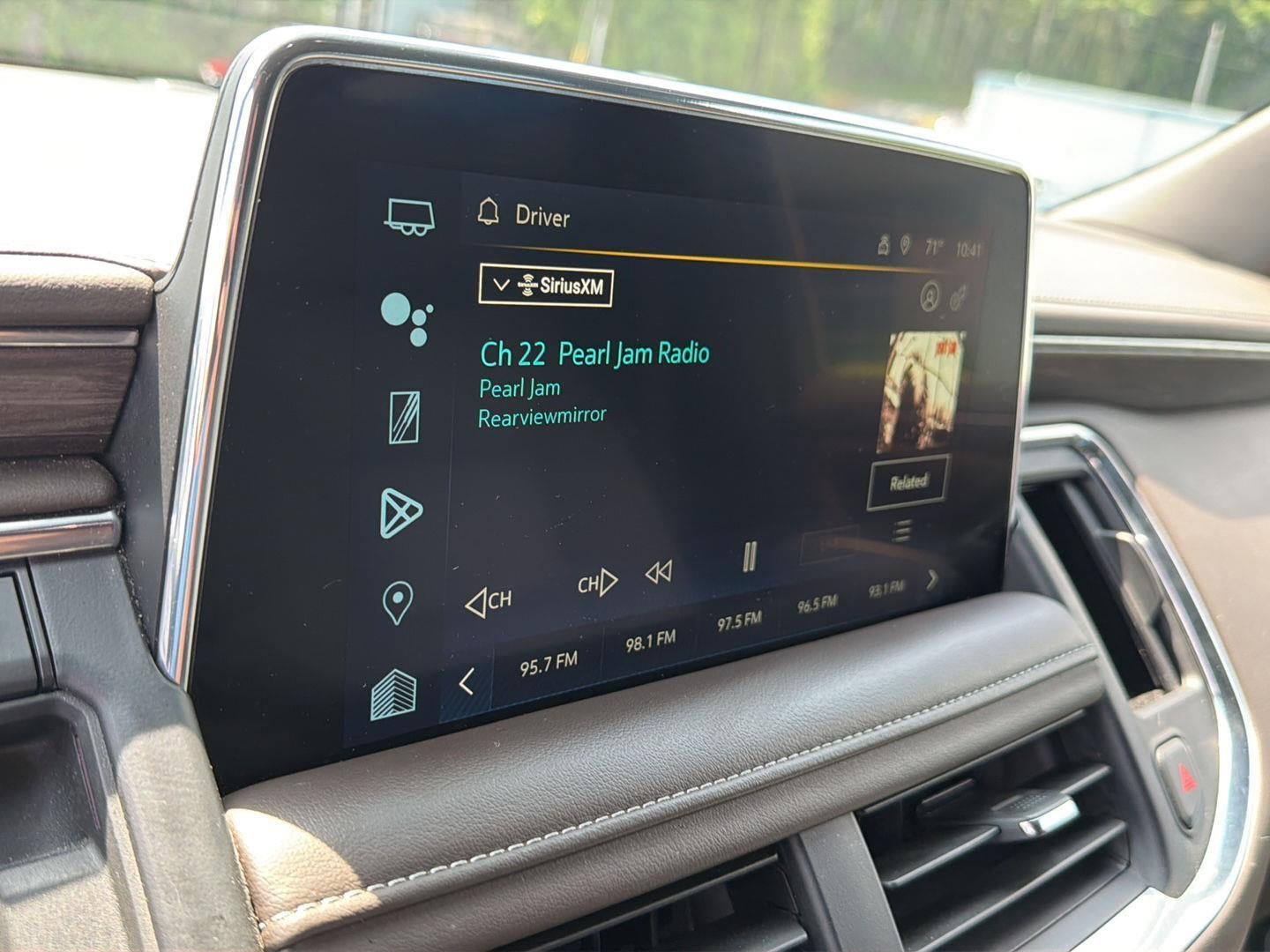 2024 Chevrolet Suburban LT