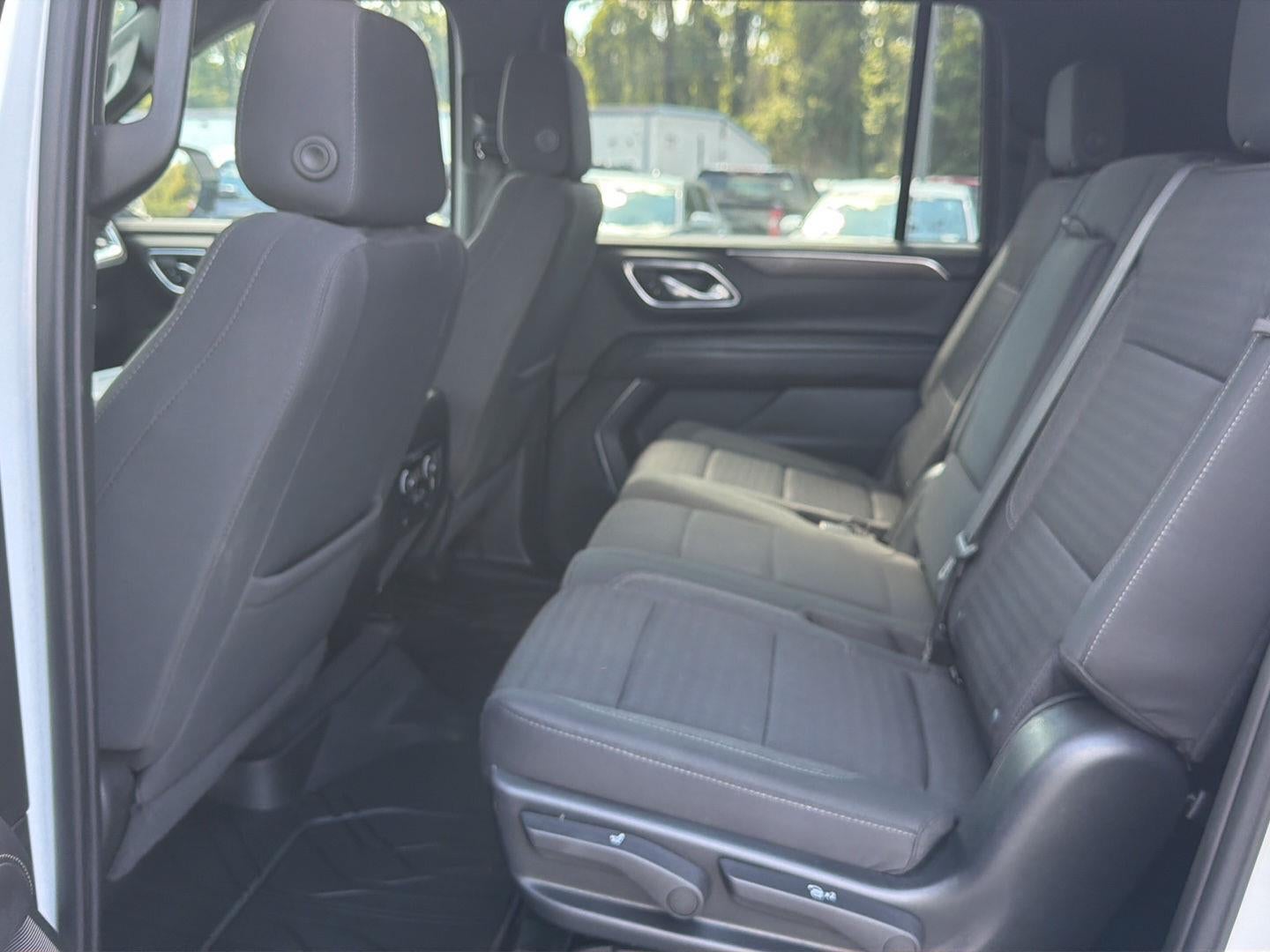 2023 Chevrolet Suburban LS