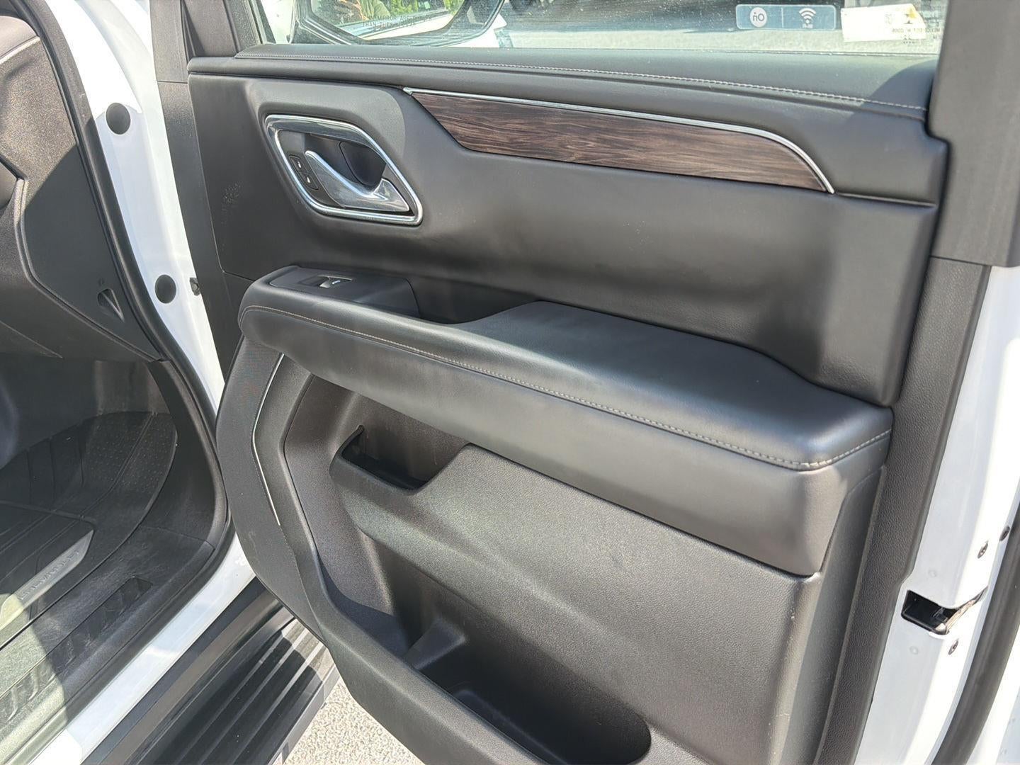 2023 Chevrolet Suburban LS
