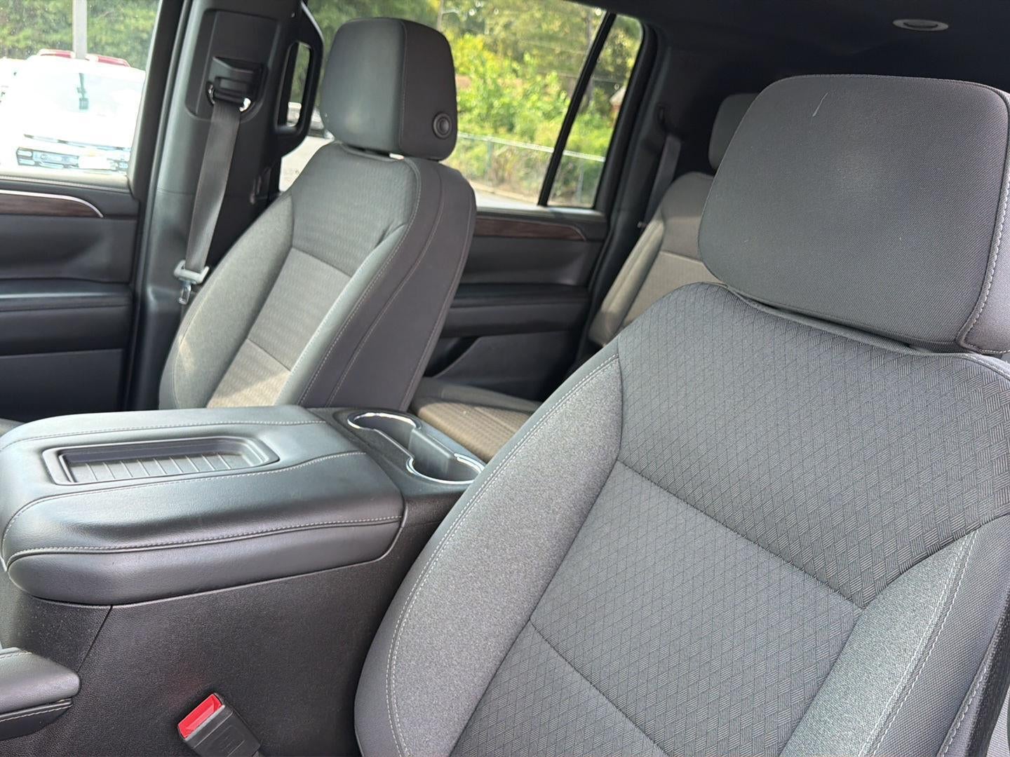 2023 Chevrolet Suburban LS