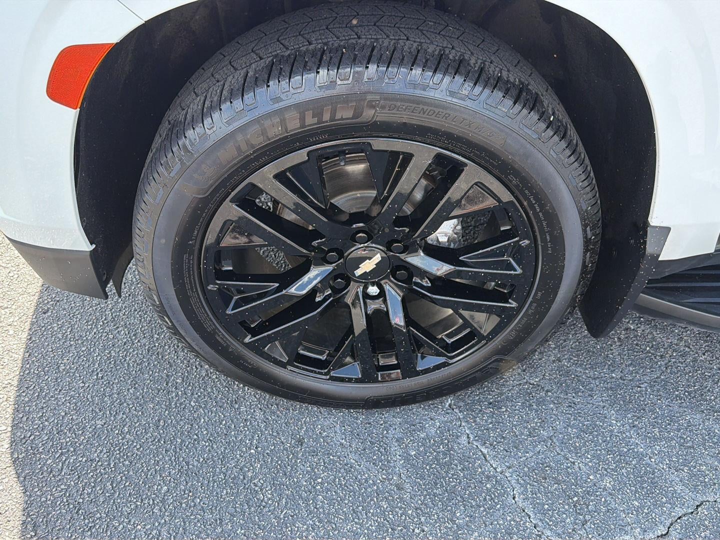 2023 Chevrolet Suburban LS
