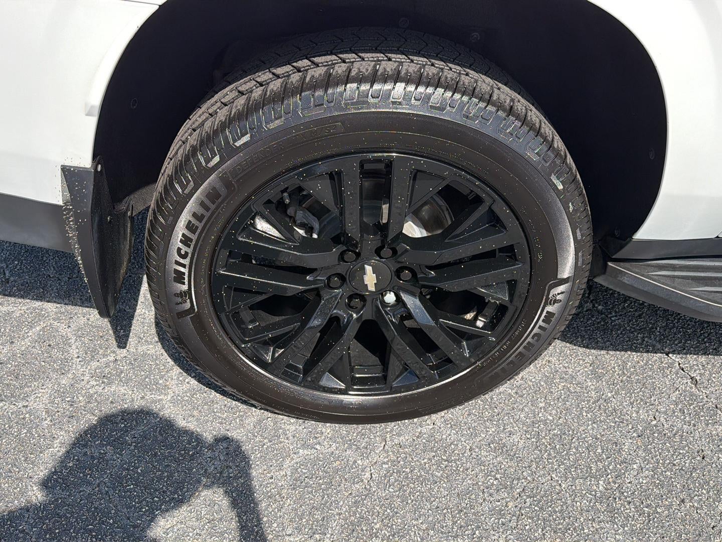 2023 Chevrolet Suburban LS