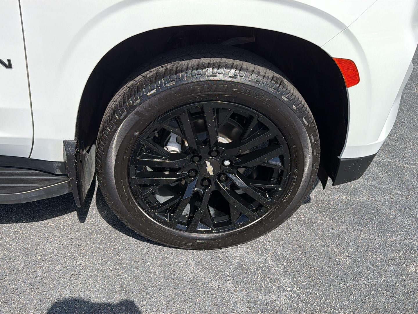 2023 Chevrolet Suburban LS