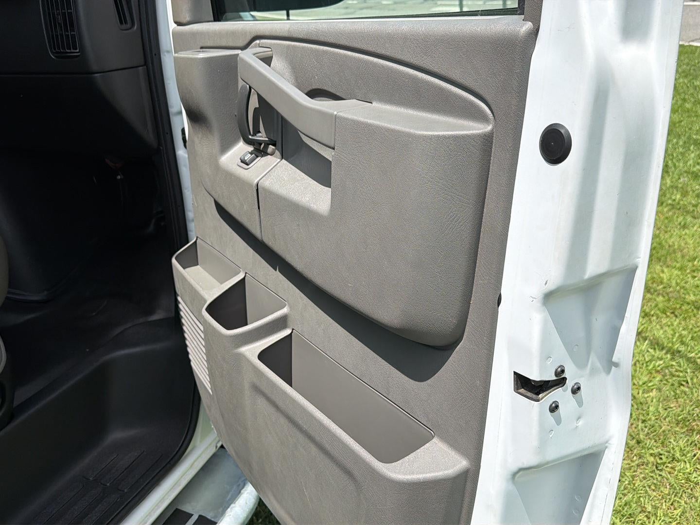 2025 GMC Savana Cargo Work Van