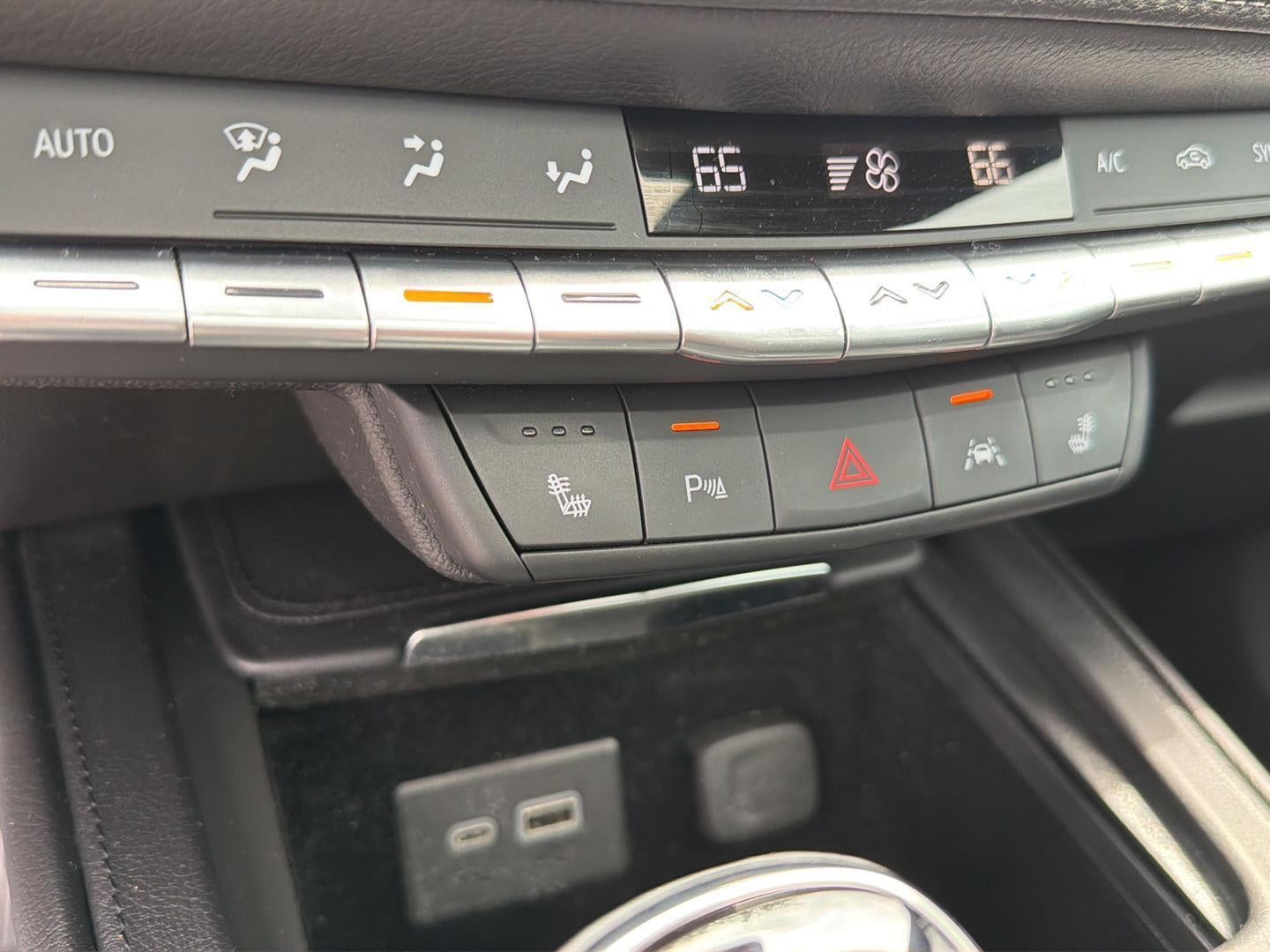 2023 Cadillac XT4 Luxury
