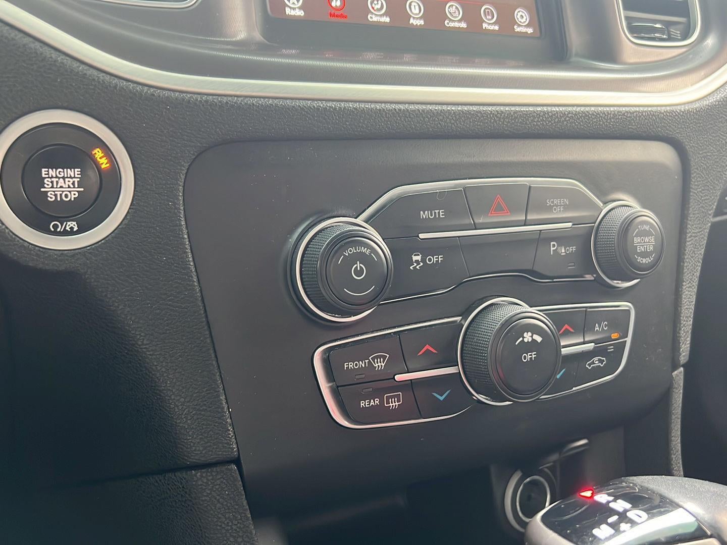 2022 Dodge Charger SXT RWD