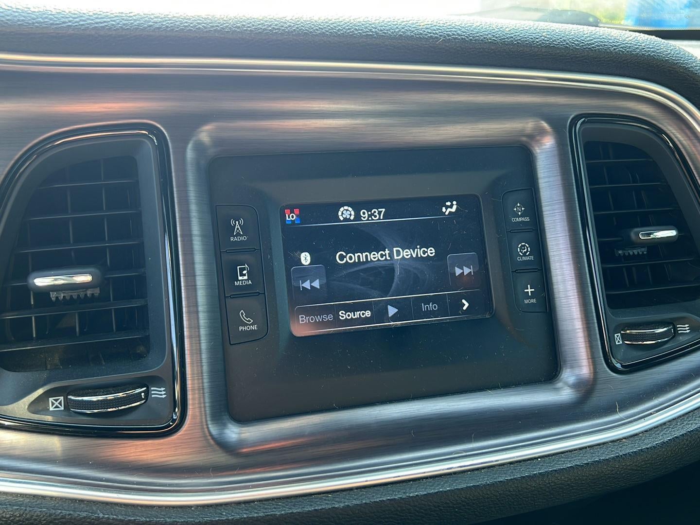 2015 Dodge Challenger SXT