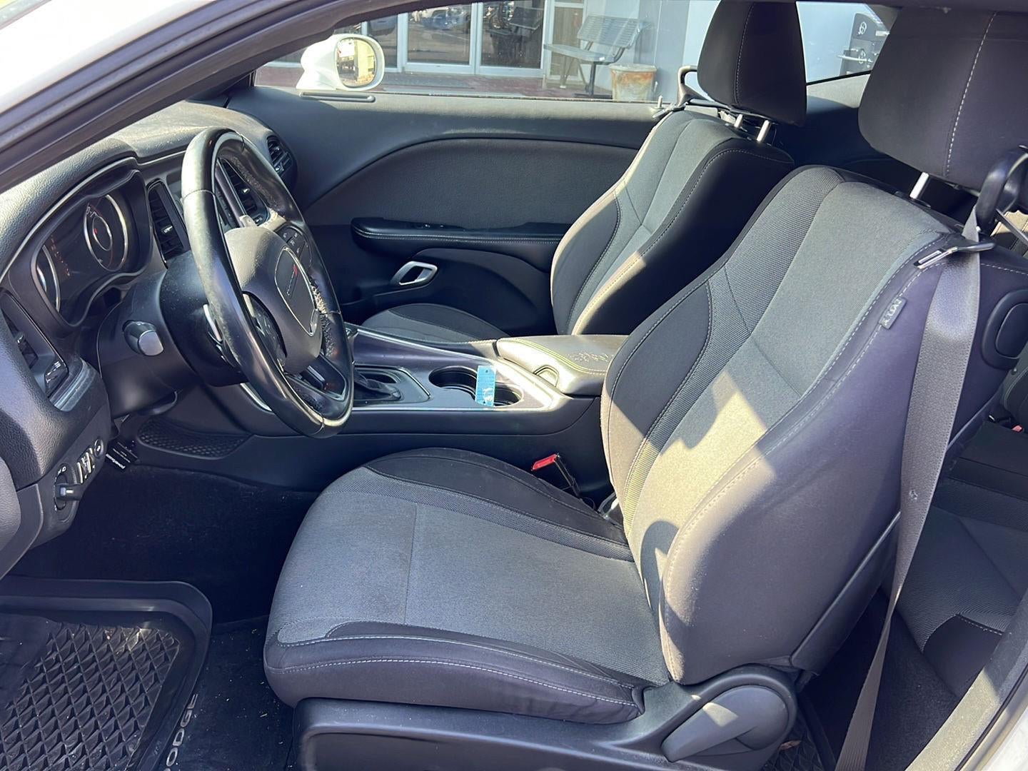 2015 Dodge Challenger SXT