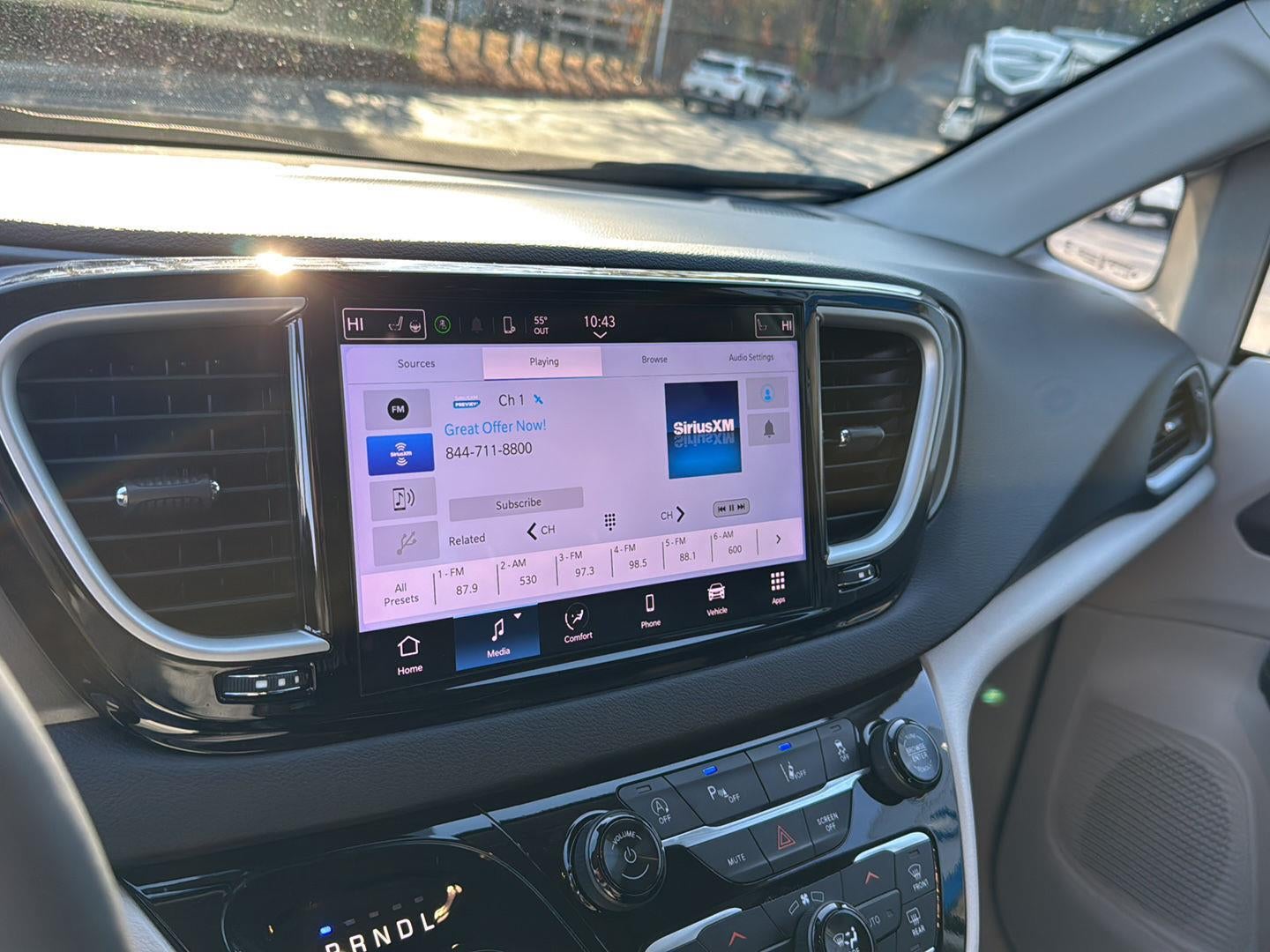 2024 Chrysler Pacifica Touring L