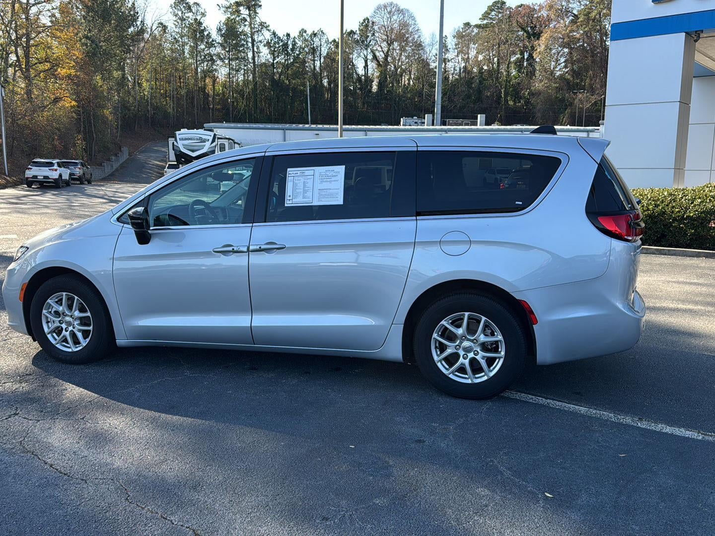 2024 Chrysler Pacifica Touring L