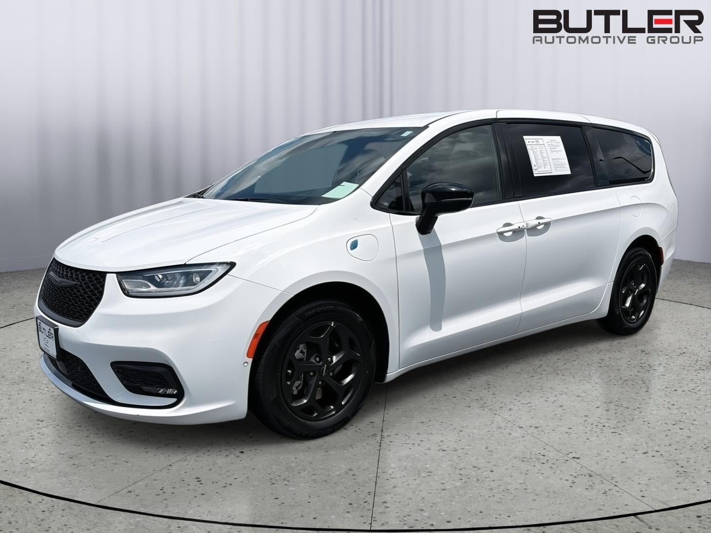 2024 Chrysler Pacifica Hybrid S Appearance Pkg