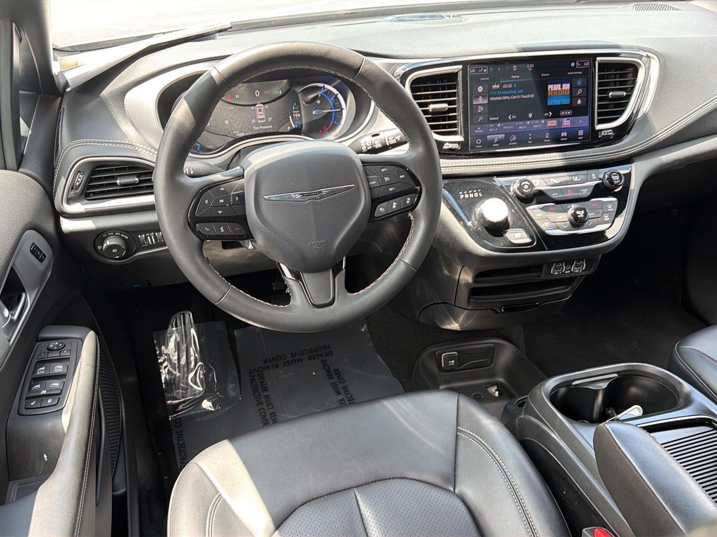 2024 Chrysler Pacifica Hybrid S Appearance Pkg