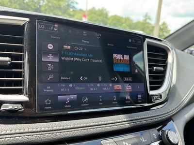 2024 Chrysler Pacifica Hybrid S Appearance Pkg