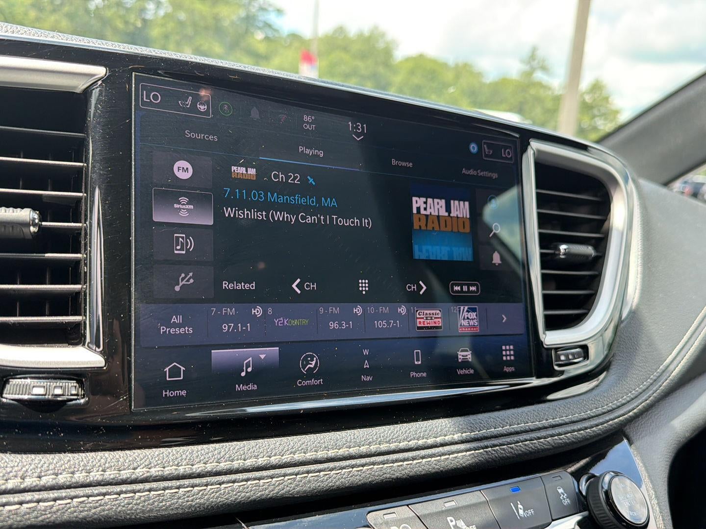 2024 Chrysler Pacifica Hybrid S Appearance Pkg