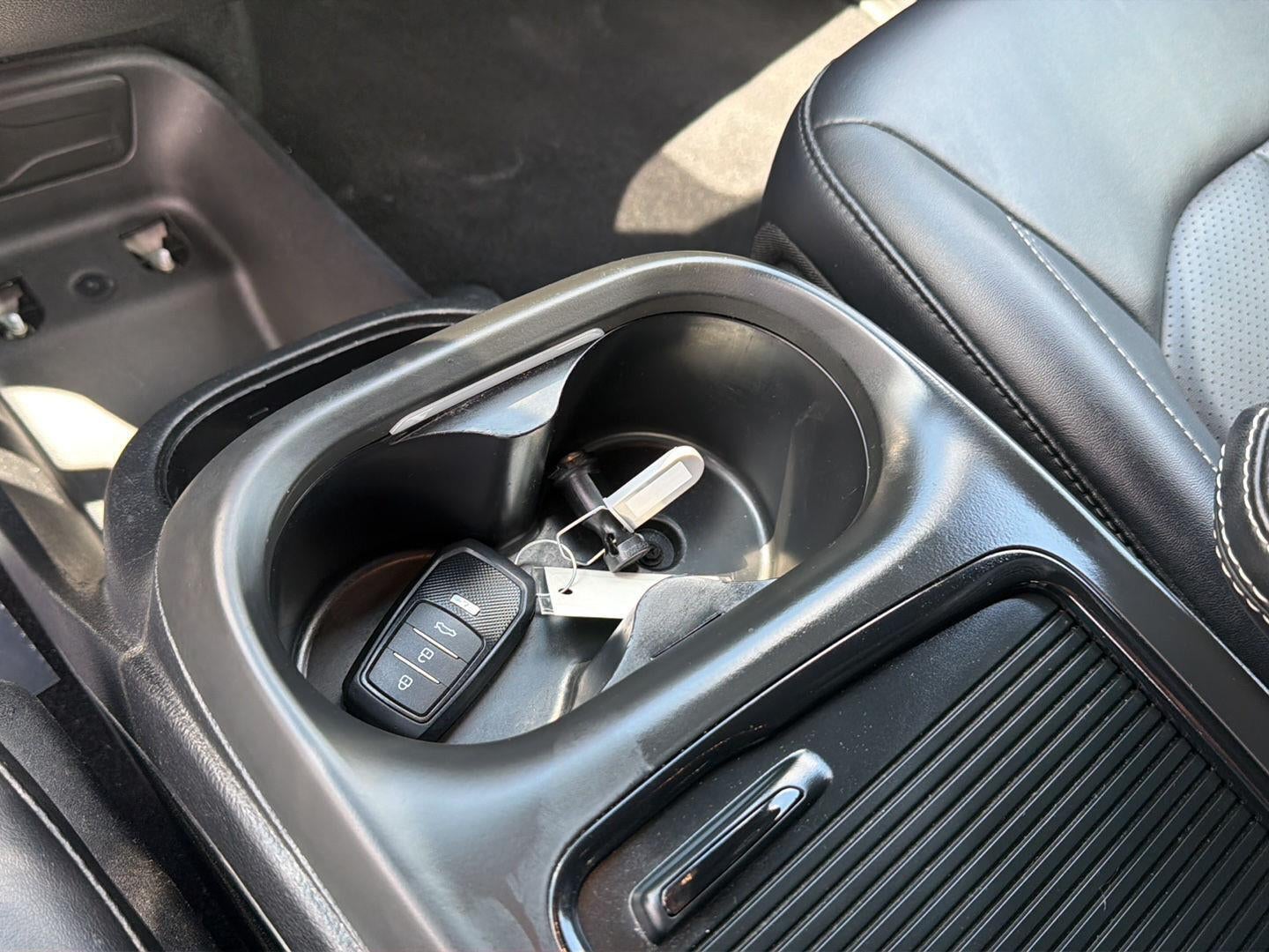 2024 Chrysler Pacifica Hybrid S Appearance Pkg