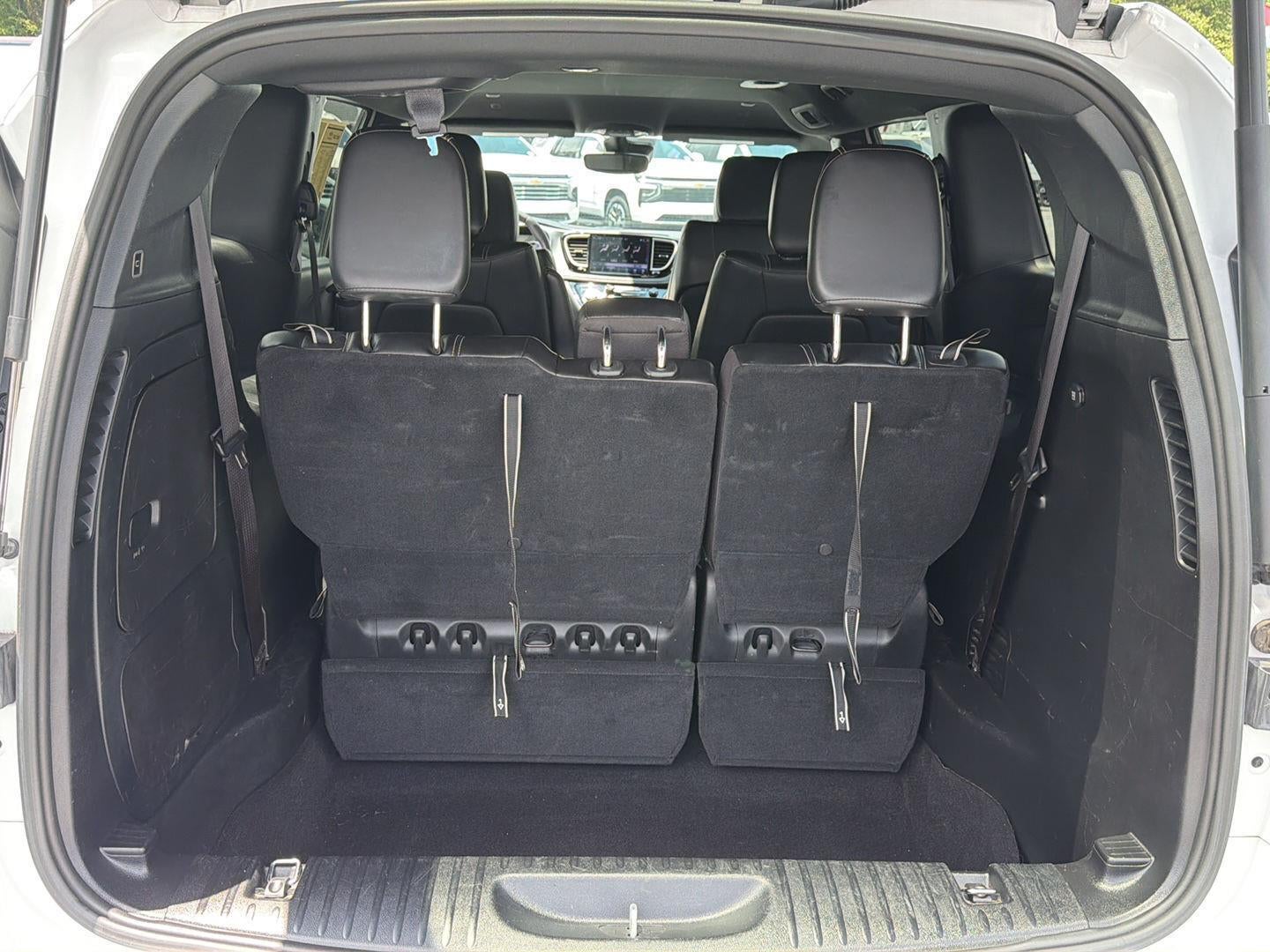 2024 Chrysler Pacifica Hybrid S Appearance Pkg