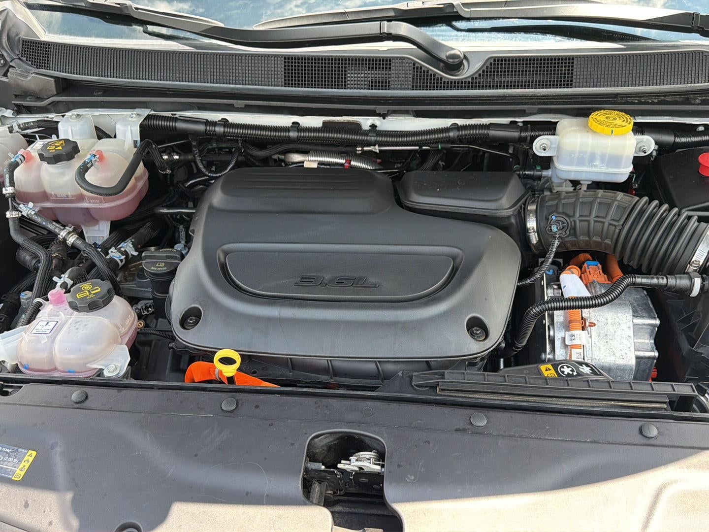 2024 Chrysler Pacifica Hybrid S Appearance Pkg