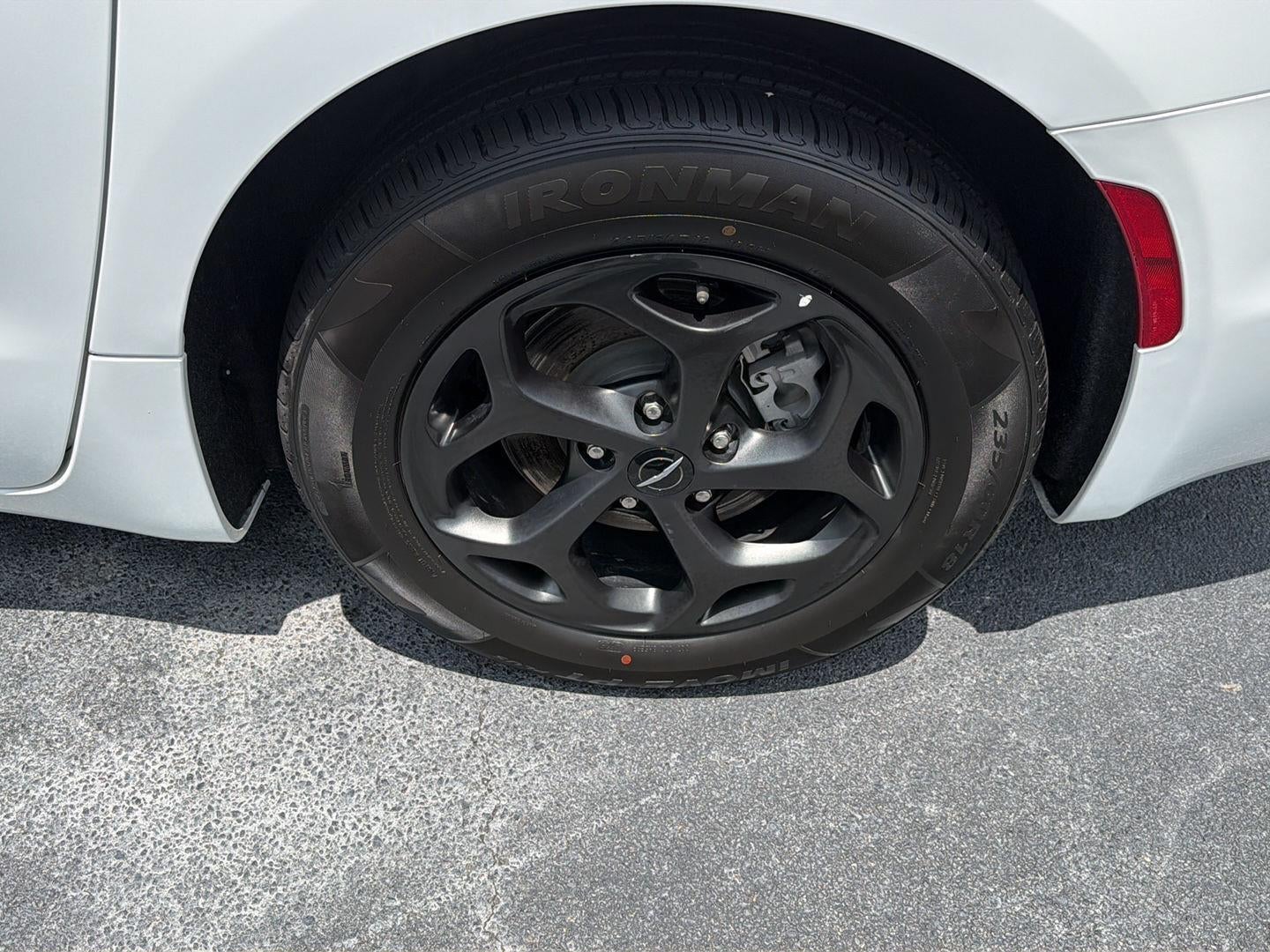 2024 Chrysler Pacifica Hybrid S Appearance Pkg