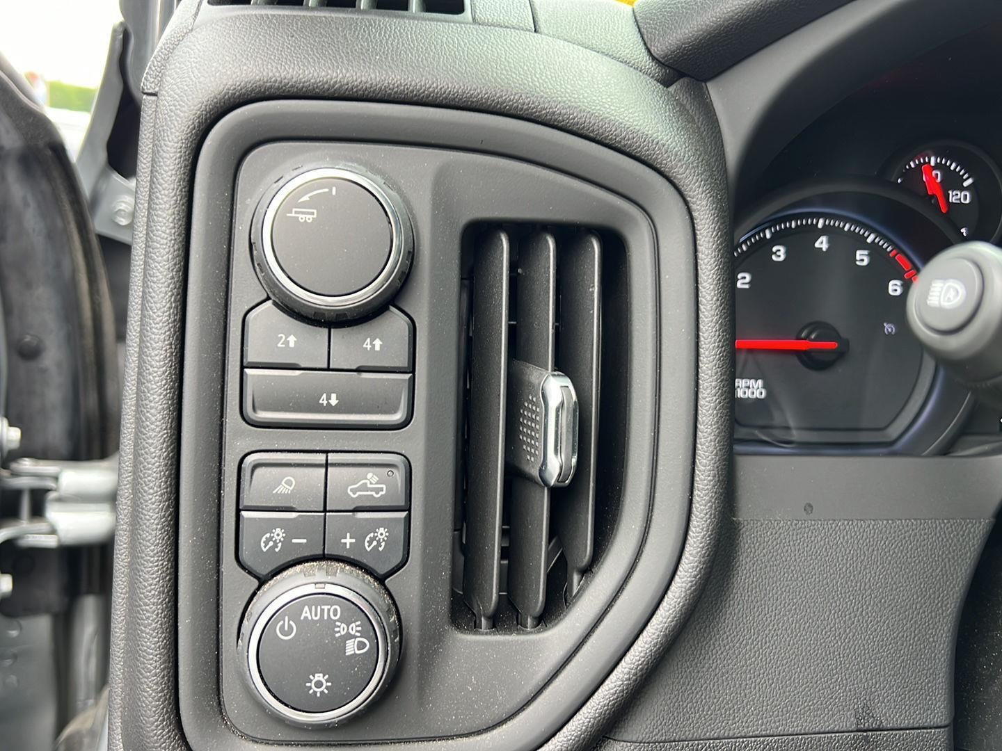 2025 Chevrolet Silverado 2500 HD Custom