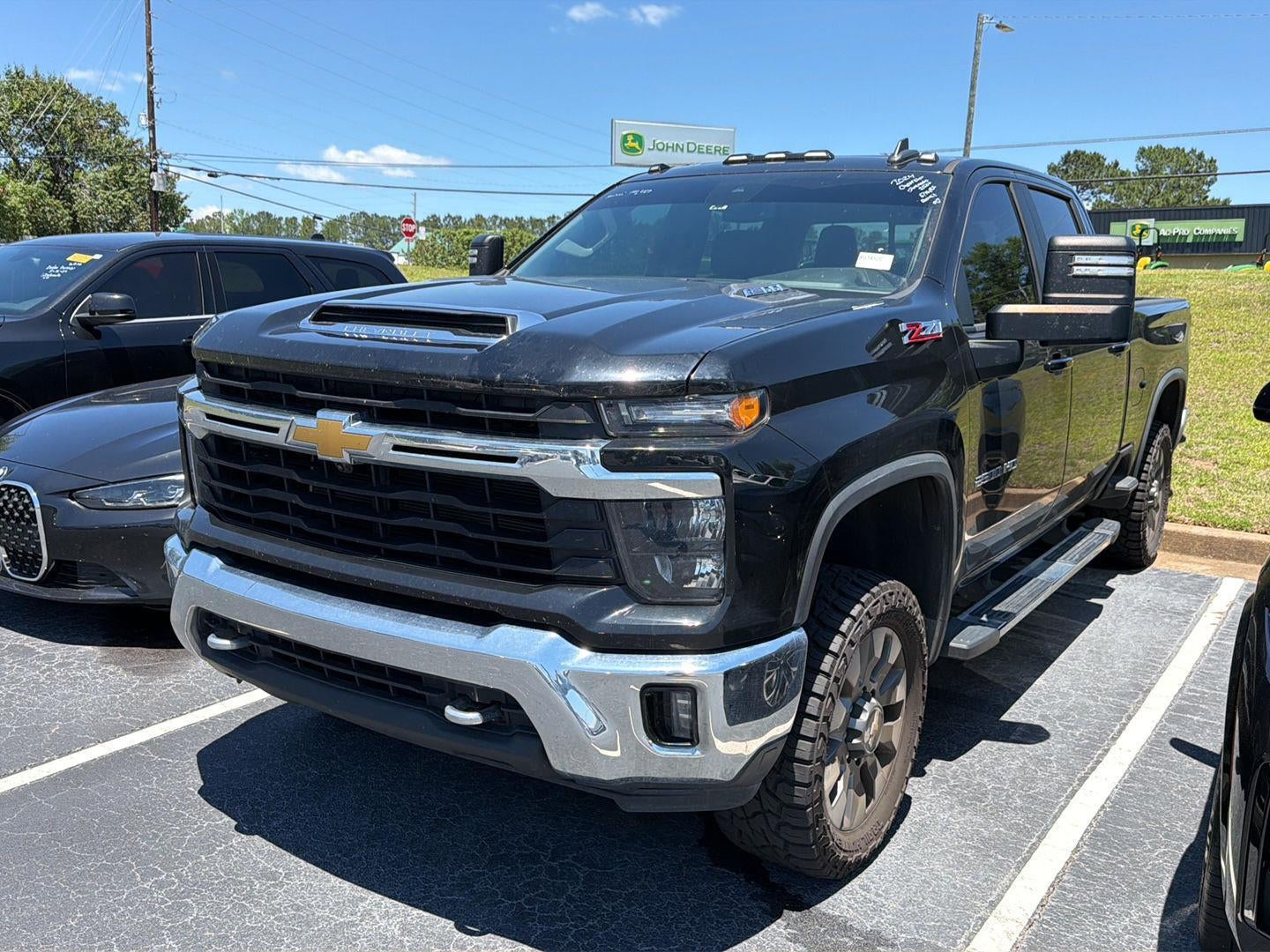 2024 Chevrolet Silverado HD LT 4WD Crew Cab Standard Box's photo
