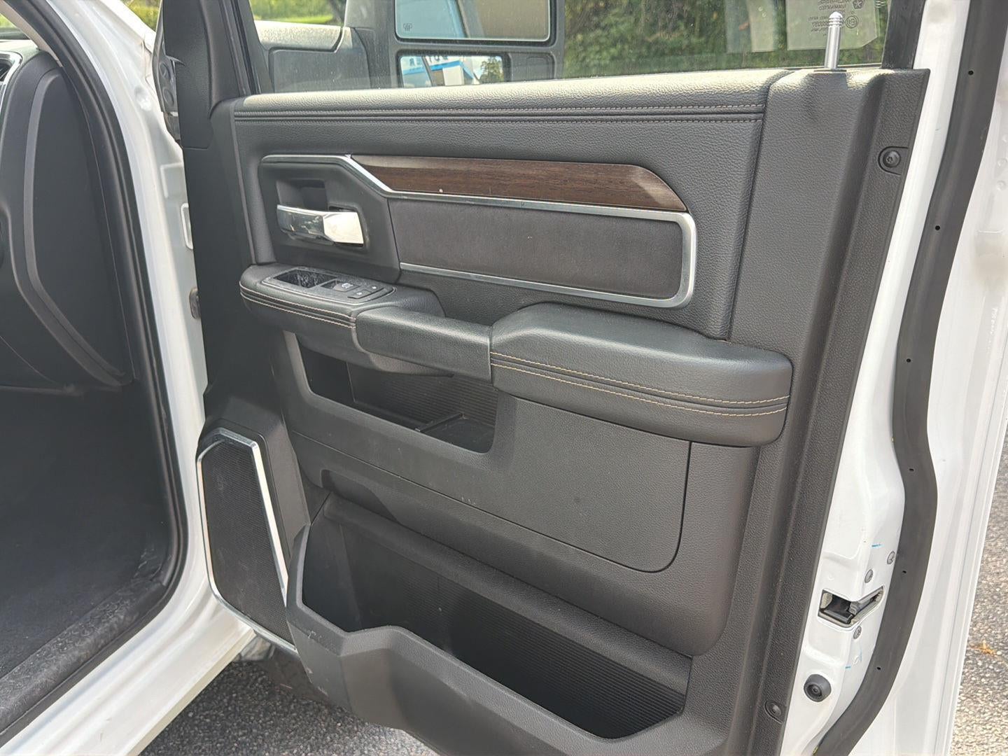 2024 RAM 2500 Laramie Crew Cab 4x4 6'4" Box