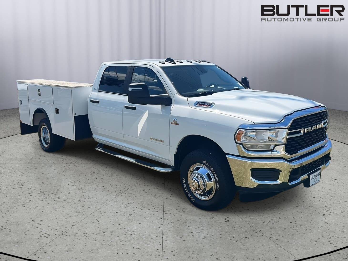 2024 RAM Ram 3500 Chassis Cab SLT - Photo 8