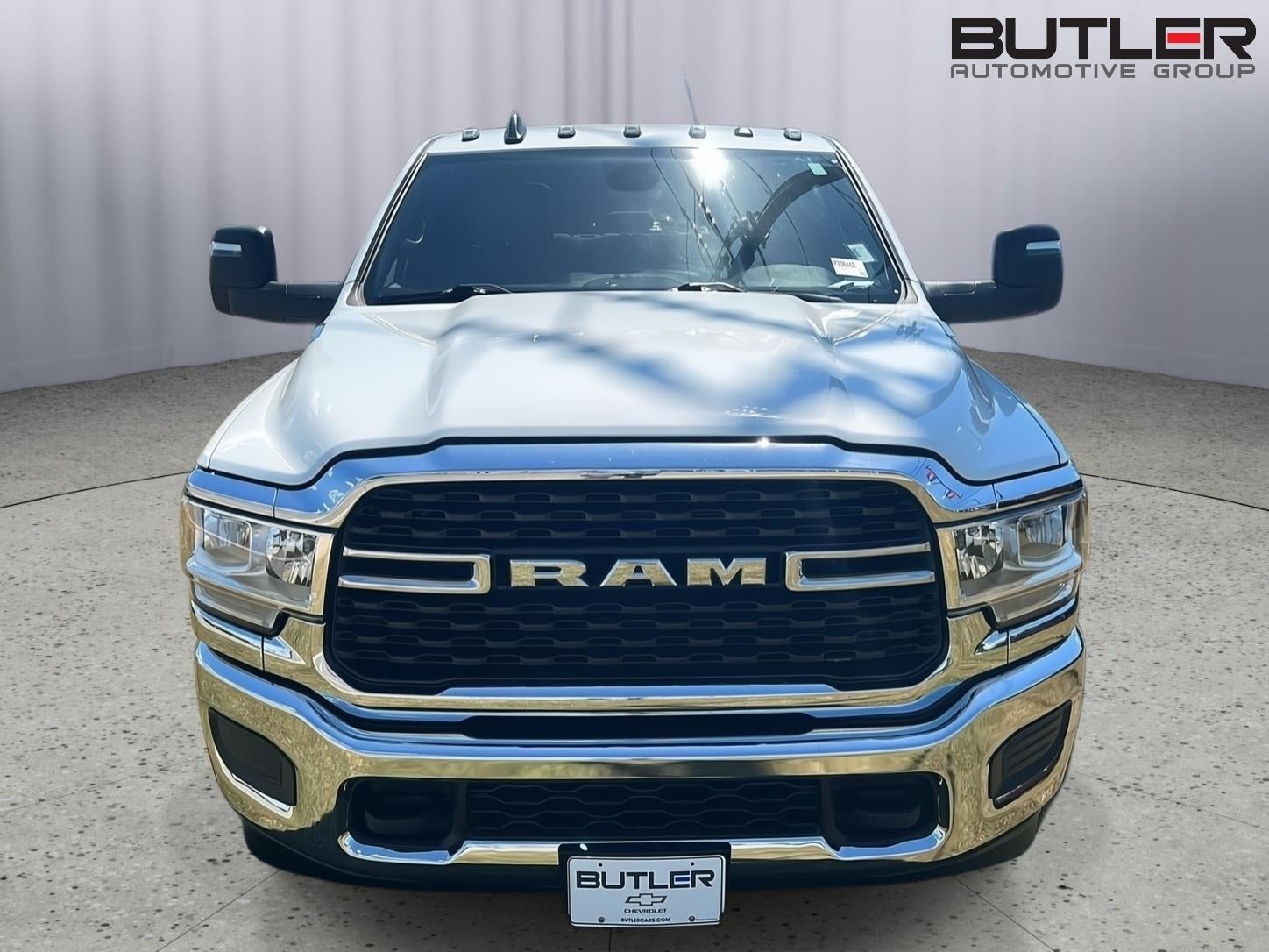 2024 RAM Ram 3500 Chassis Cab SLT - Photo 9