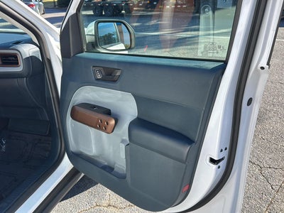 2023 Ford Maverick XL