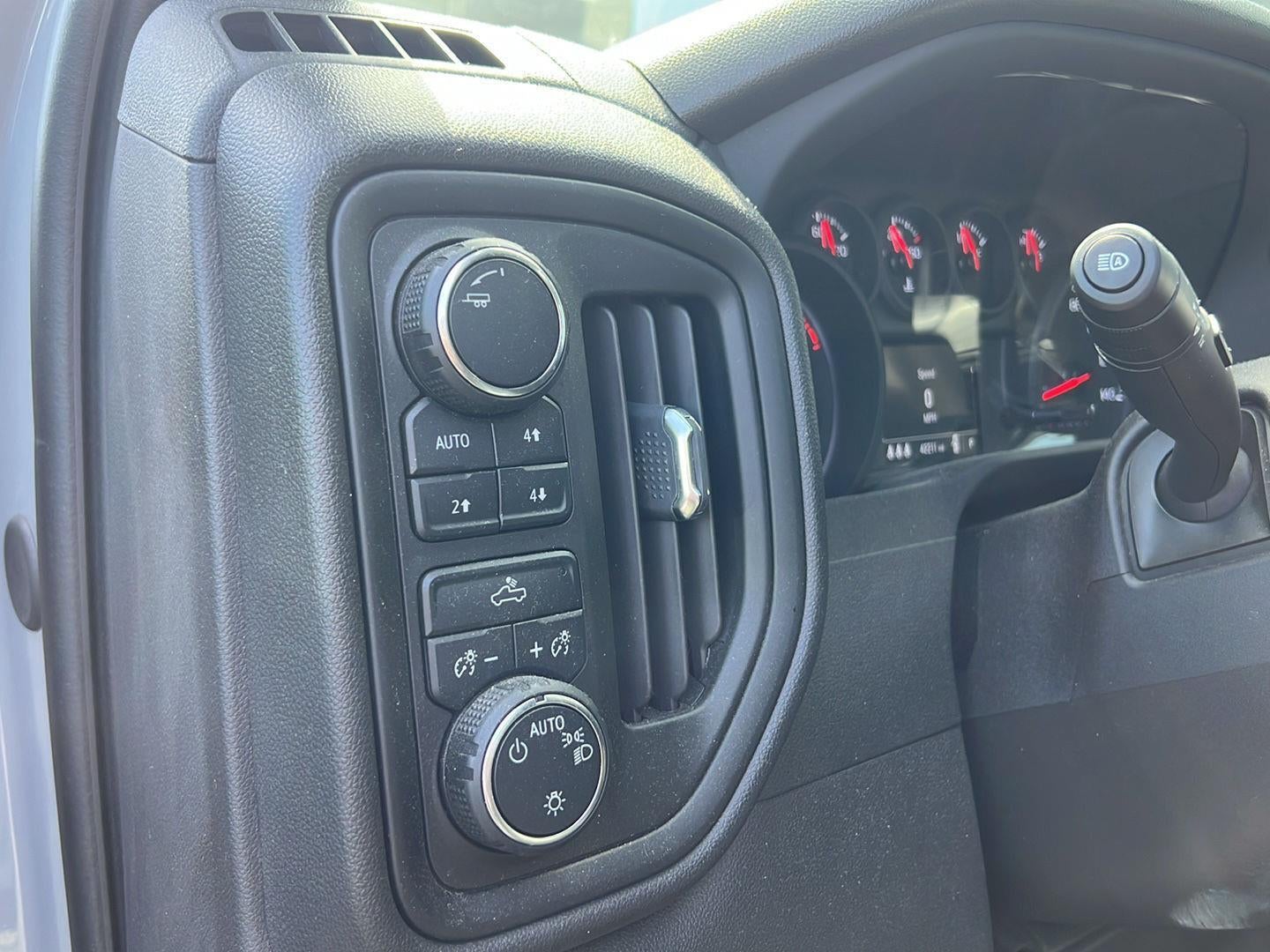 2024 Chevrolet Silverado 1500 Custom Trail Boss