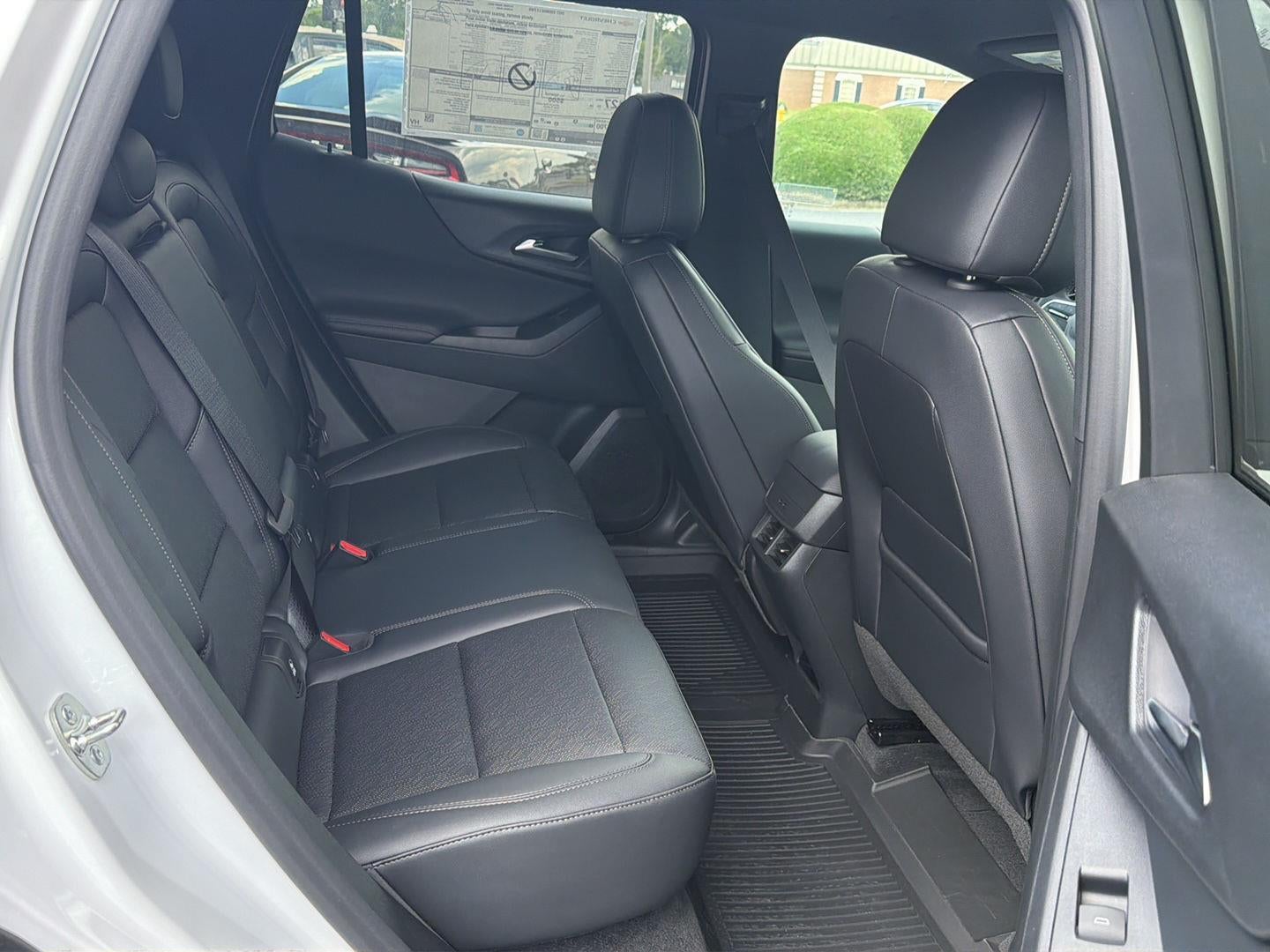2027 Chevrolet Equinox LT - Photo 12
