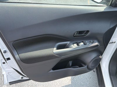 2024 Nissan Kicks S Xtronic CVT