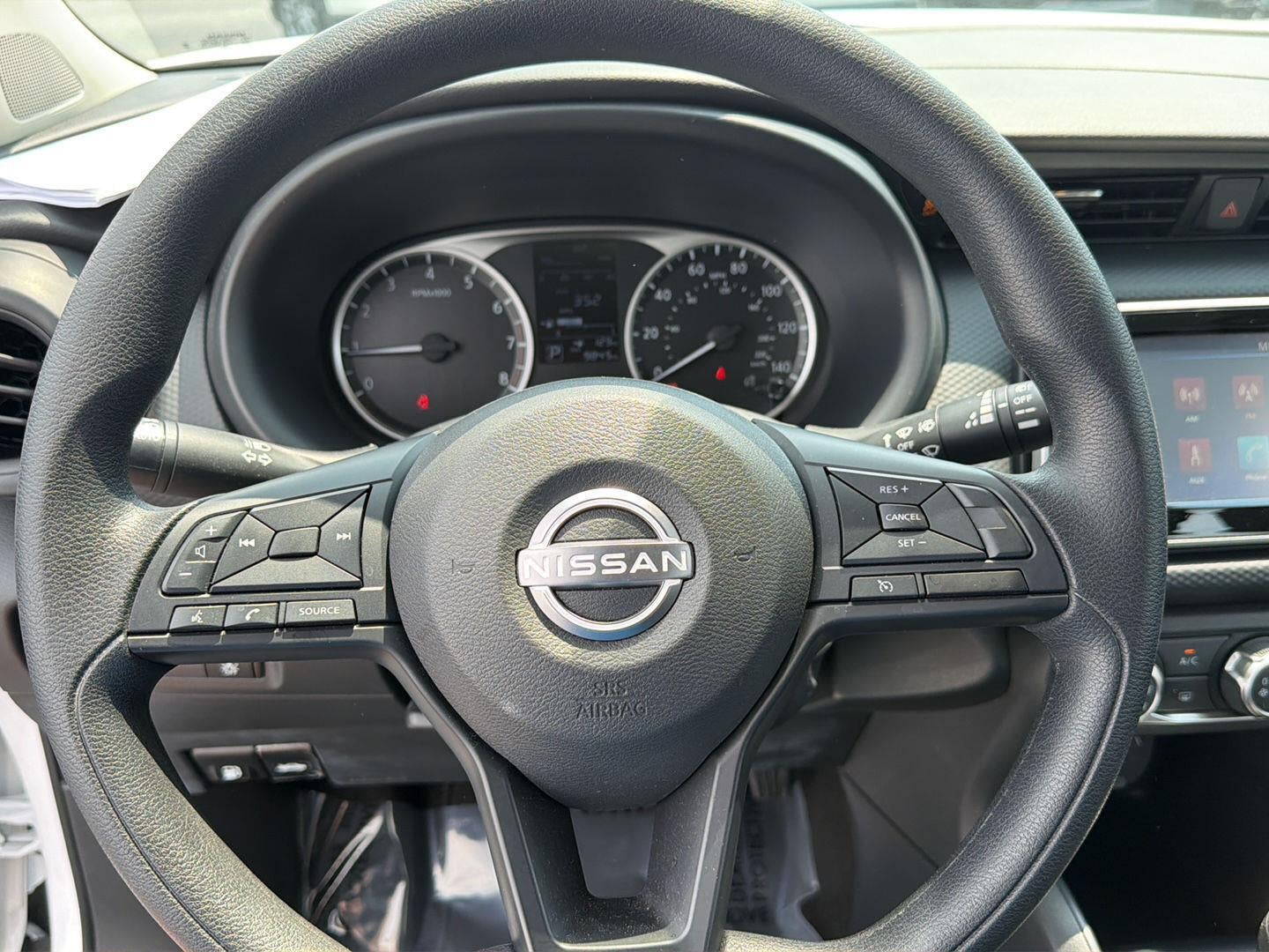 2024 Nissan Kicks S Xtronic CVT