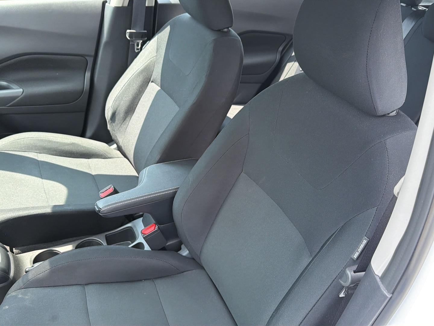2024 Nissan Kicks S Xtronic CVT