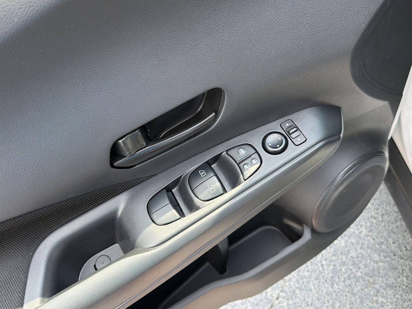 2024 Nissan Kicks S Xtronic CVT