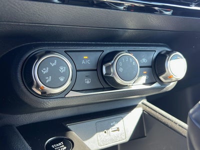 2025 Nissan Kicks S FWD
