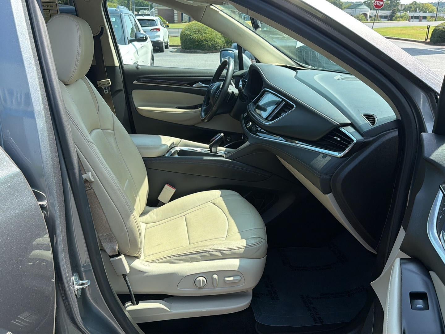 2020 Buick Enclave Essence