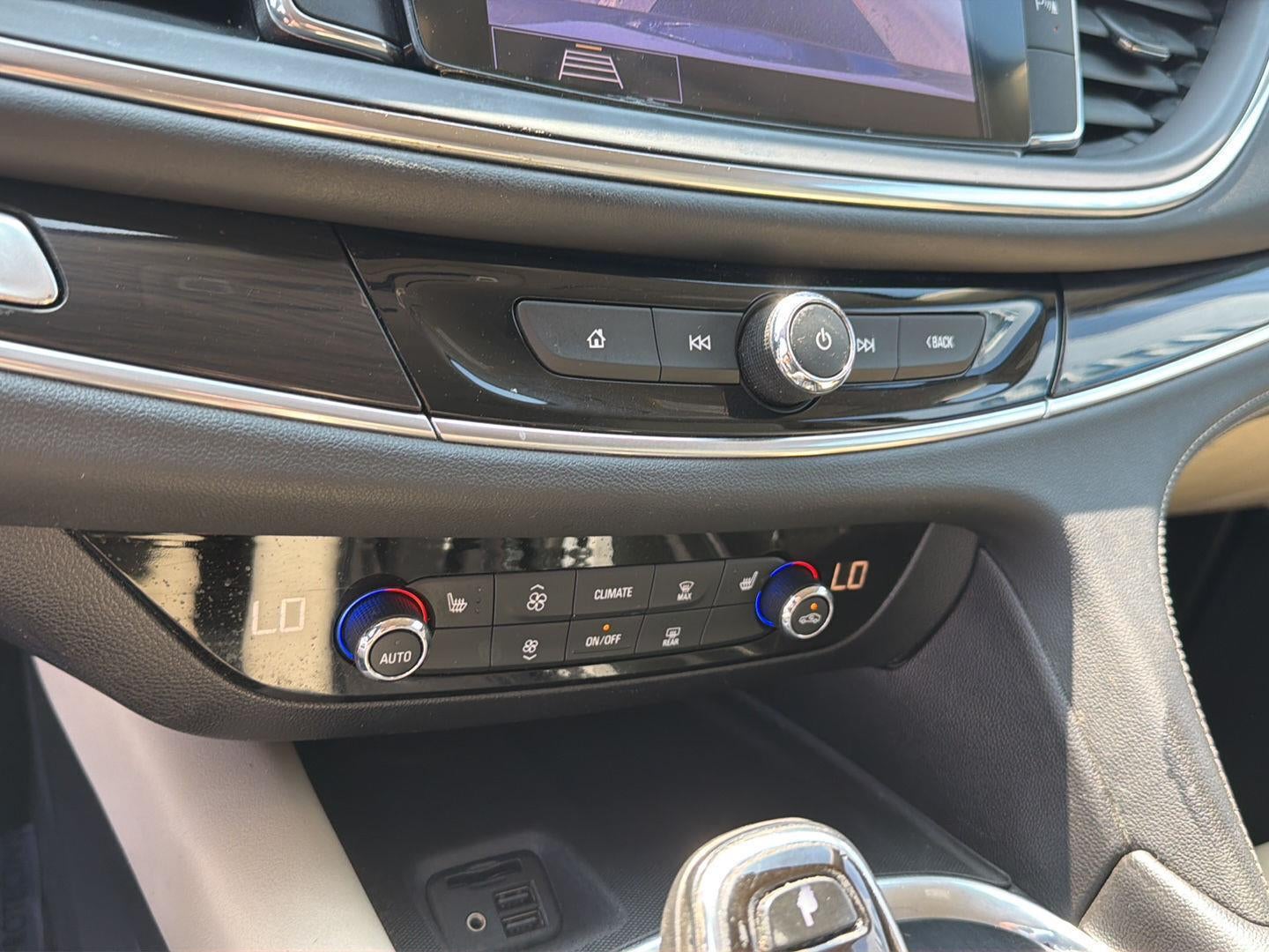 2020 Buick Enclave Essence