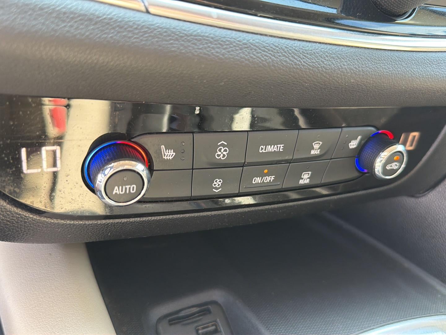 2020 Buick Enclave Essence