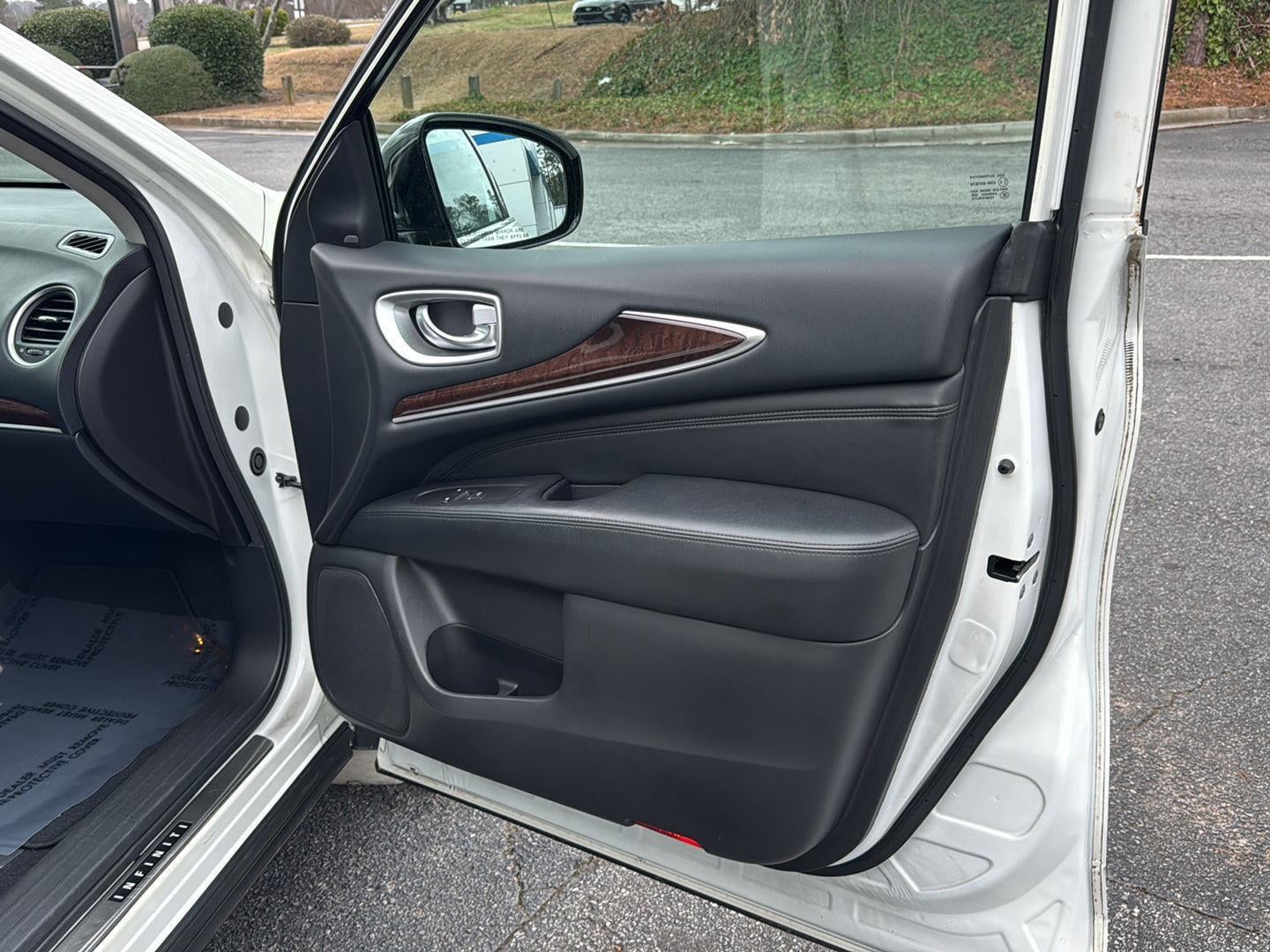 2015 INFINITI QX60 AWD 4dr