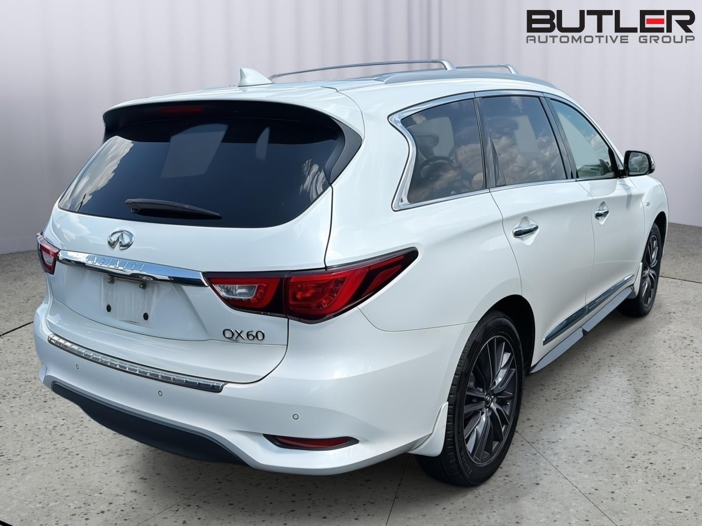 2016 INFINITI QX60 FWD 4dr
