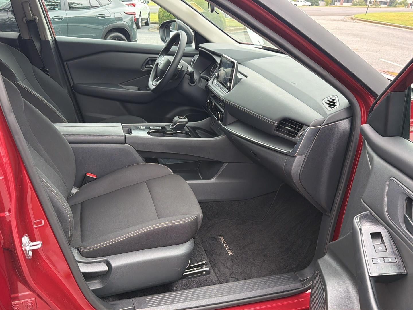 2025 Nissan Rogue S FWD