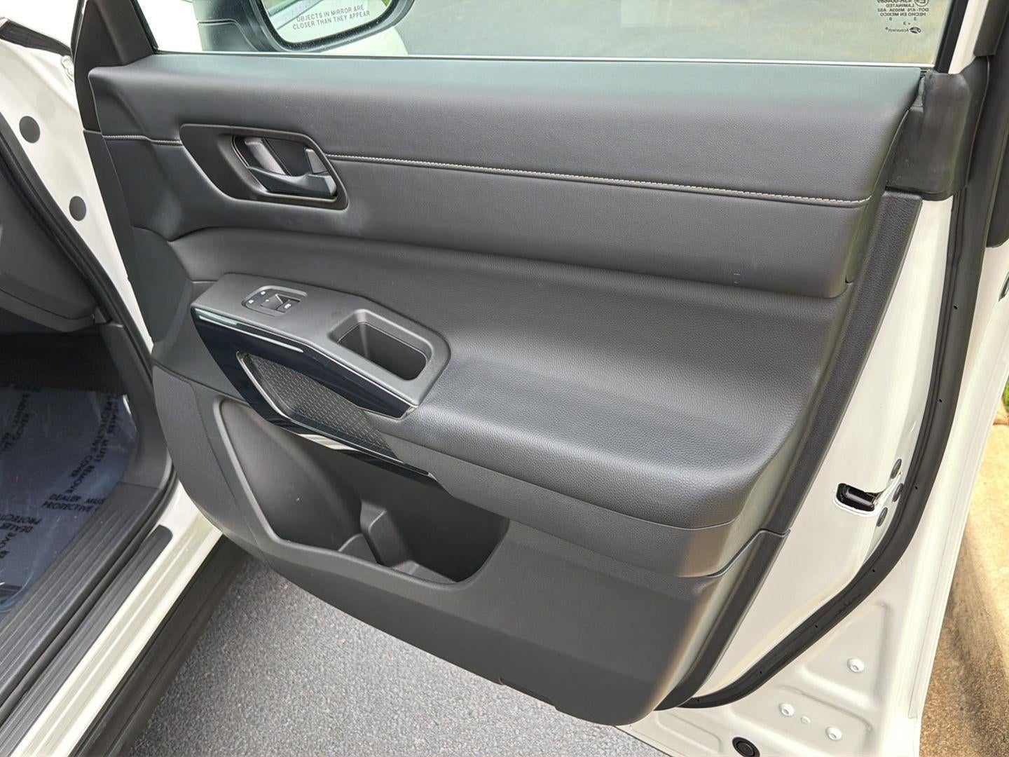 2024 Nissan Pathfinder S FWD