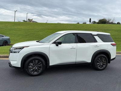 2024 Nissan Pathfinder S FWD