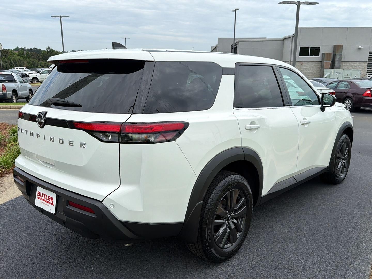 2024 Nissan Pathfinder S FWD