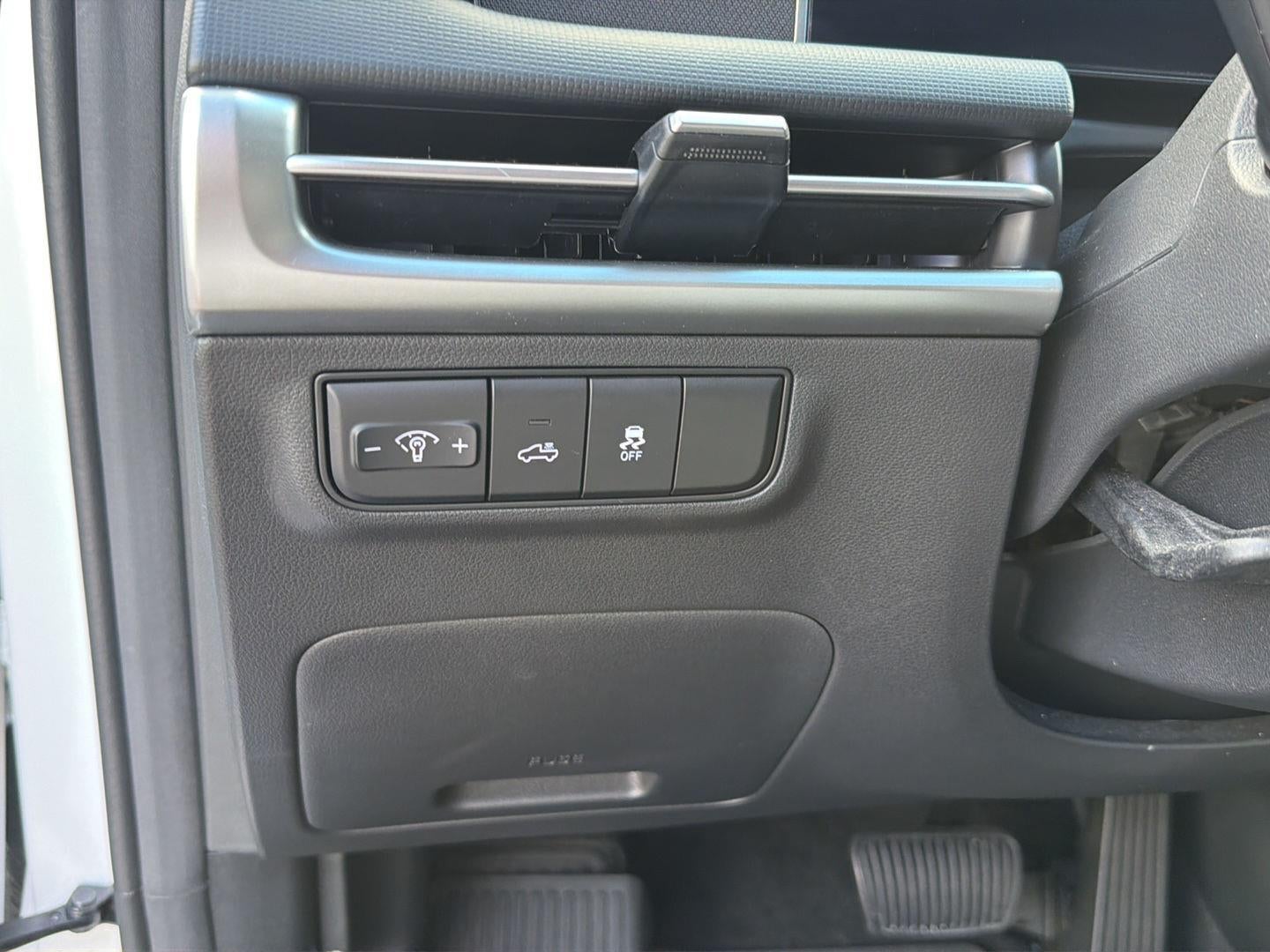 2025 Hyundai Santa Cruz SE