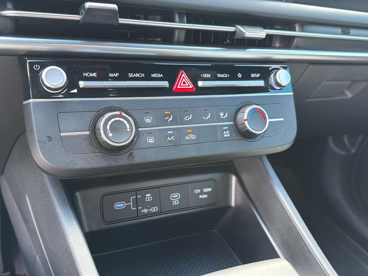 2025 Hyundai Santa Cruz SE