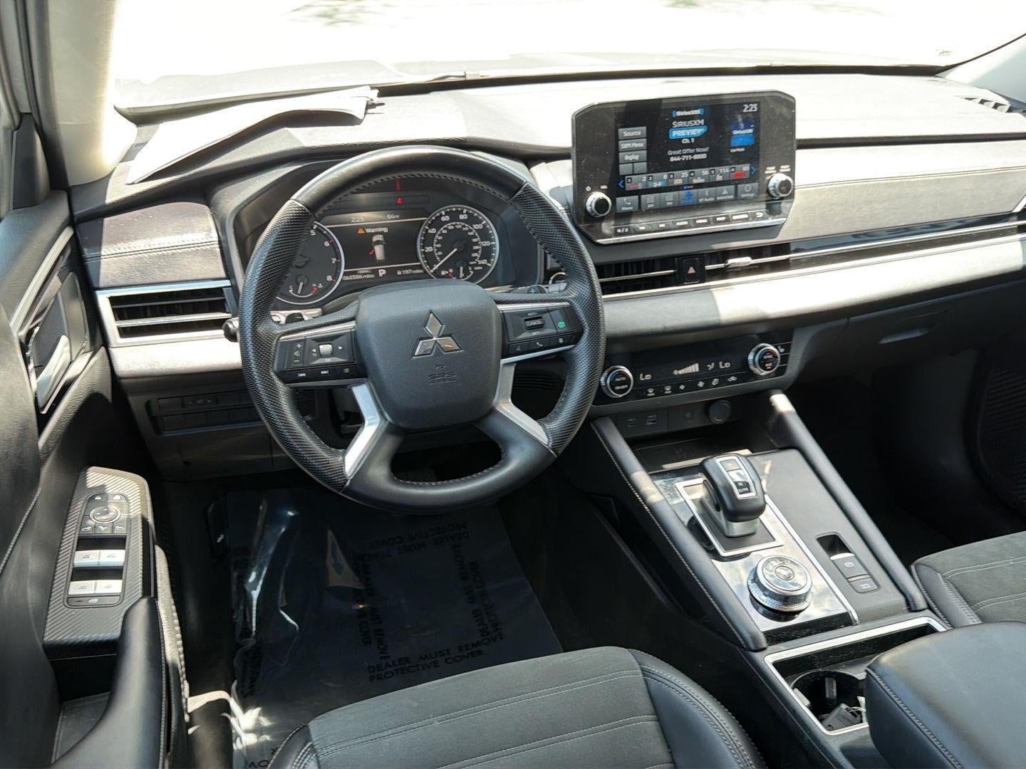 2024 Mitsubishi Outlander SE