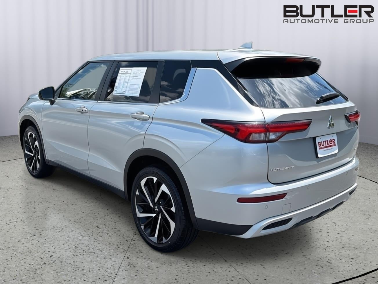 2024 Mitsubishi Outlander SE