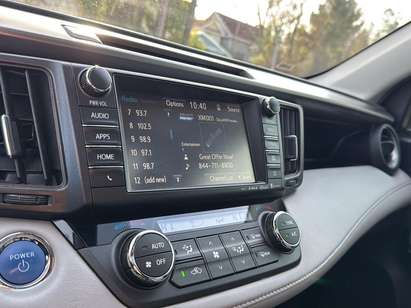 2018 Toyota RAV4 Hybrid XLE