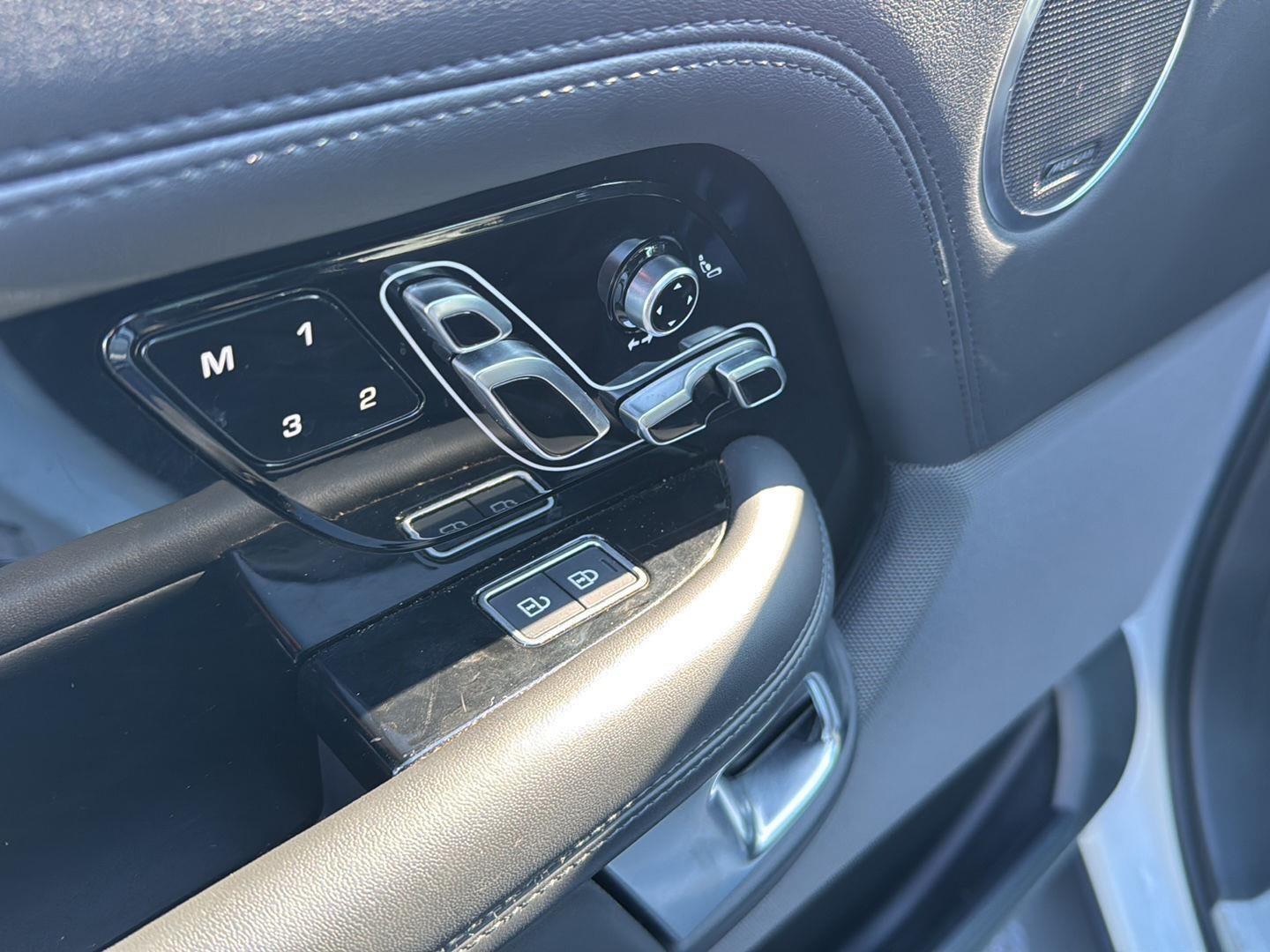 2022 Land Rover Range Rover P525 Westminster